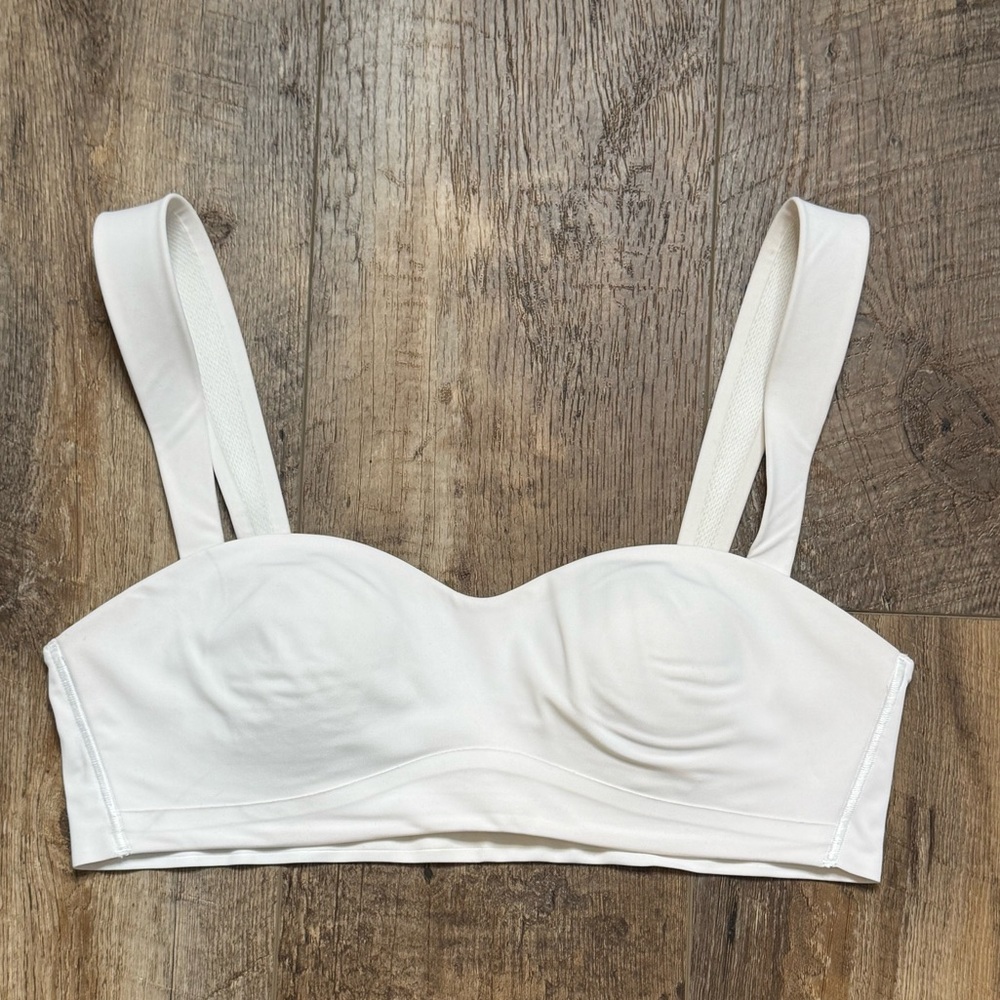 Lululemon Soft Foam Cup Like a Cloud Sweetheart Bra Light Support A/B Cup Size 6